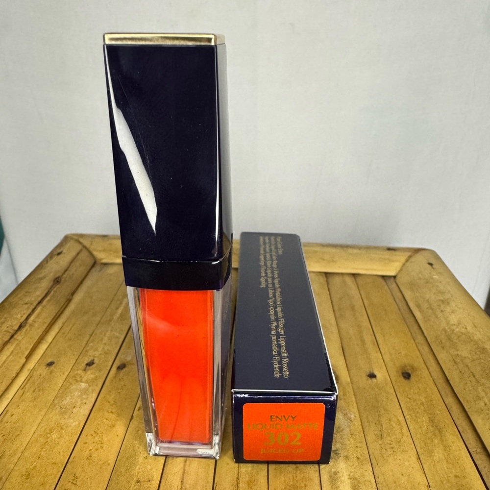 NIB! Esteé Lauder Pure Color Envy Paint on Liquid LipColor 302 JUICED UP 7ml